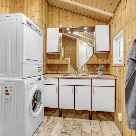 Holiday home Sunneva - 1km From The Sea In Nw Jutland By Interhome Lokken