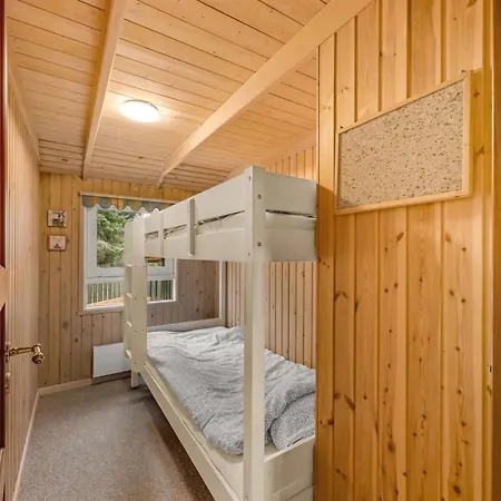 Holiday home Sunneva - 1km From The Sea By Interhome